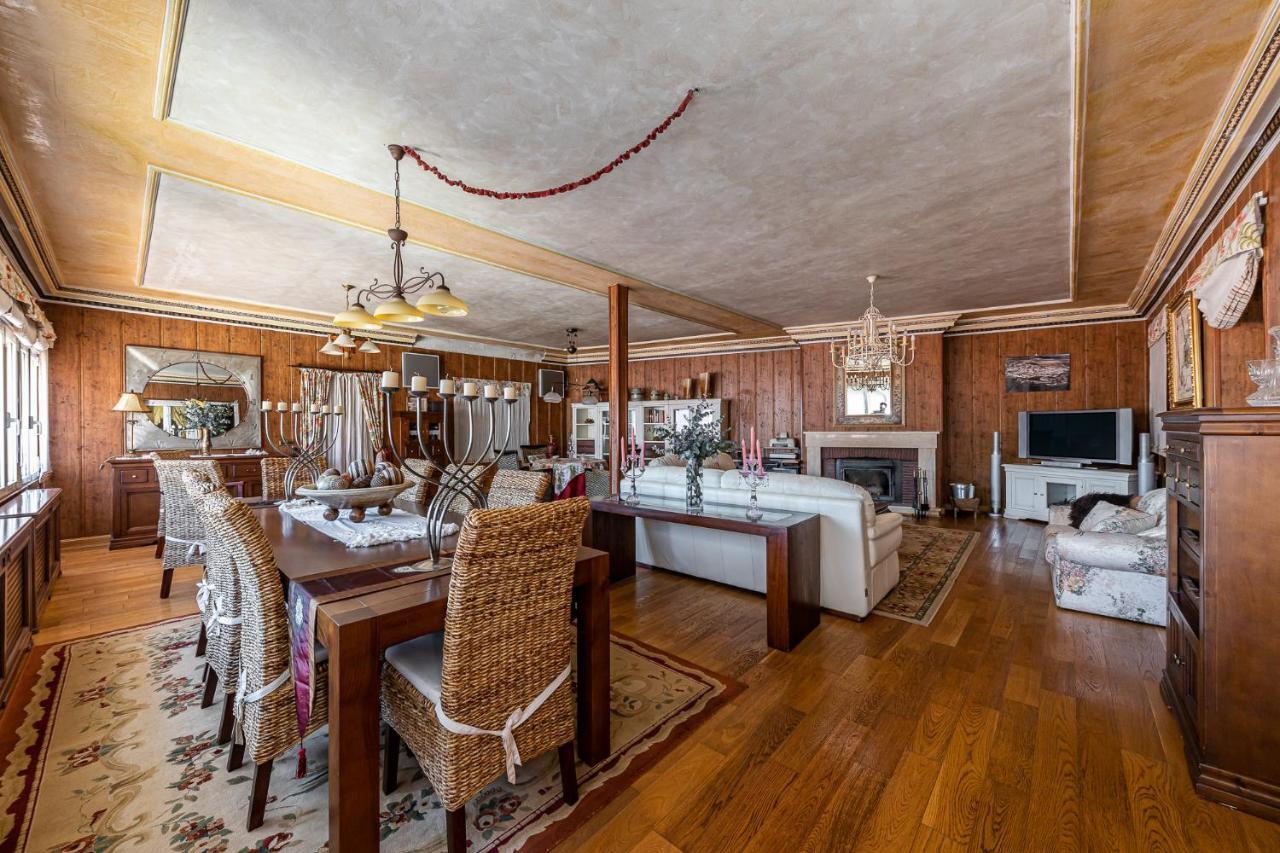 Waou Deluxe Cottage Titulcia Exteriér fotografie