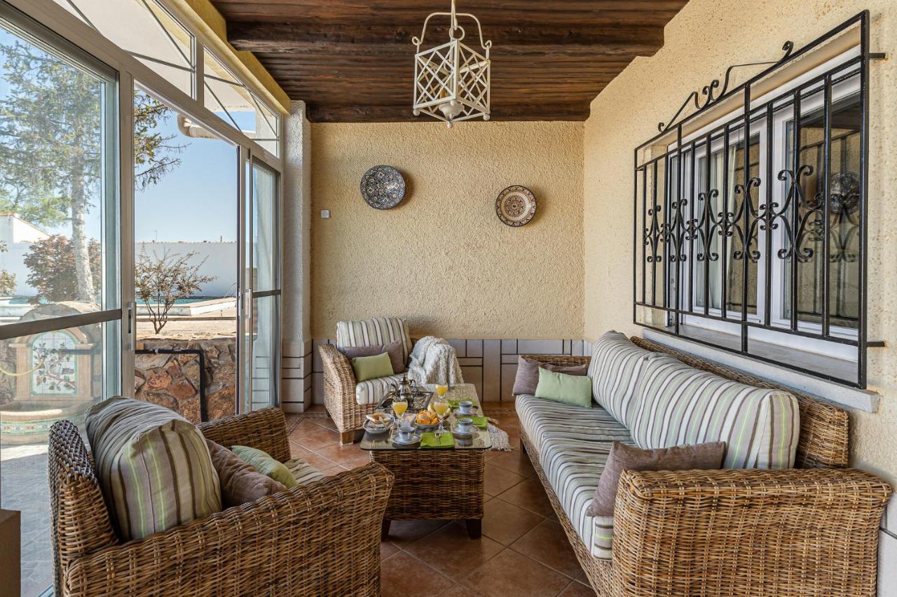 Waou Deluxe Cottage Titulcia Exteriér fotografie